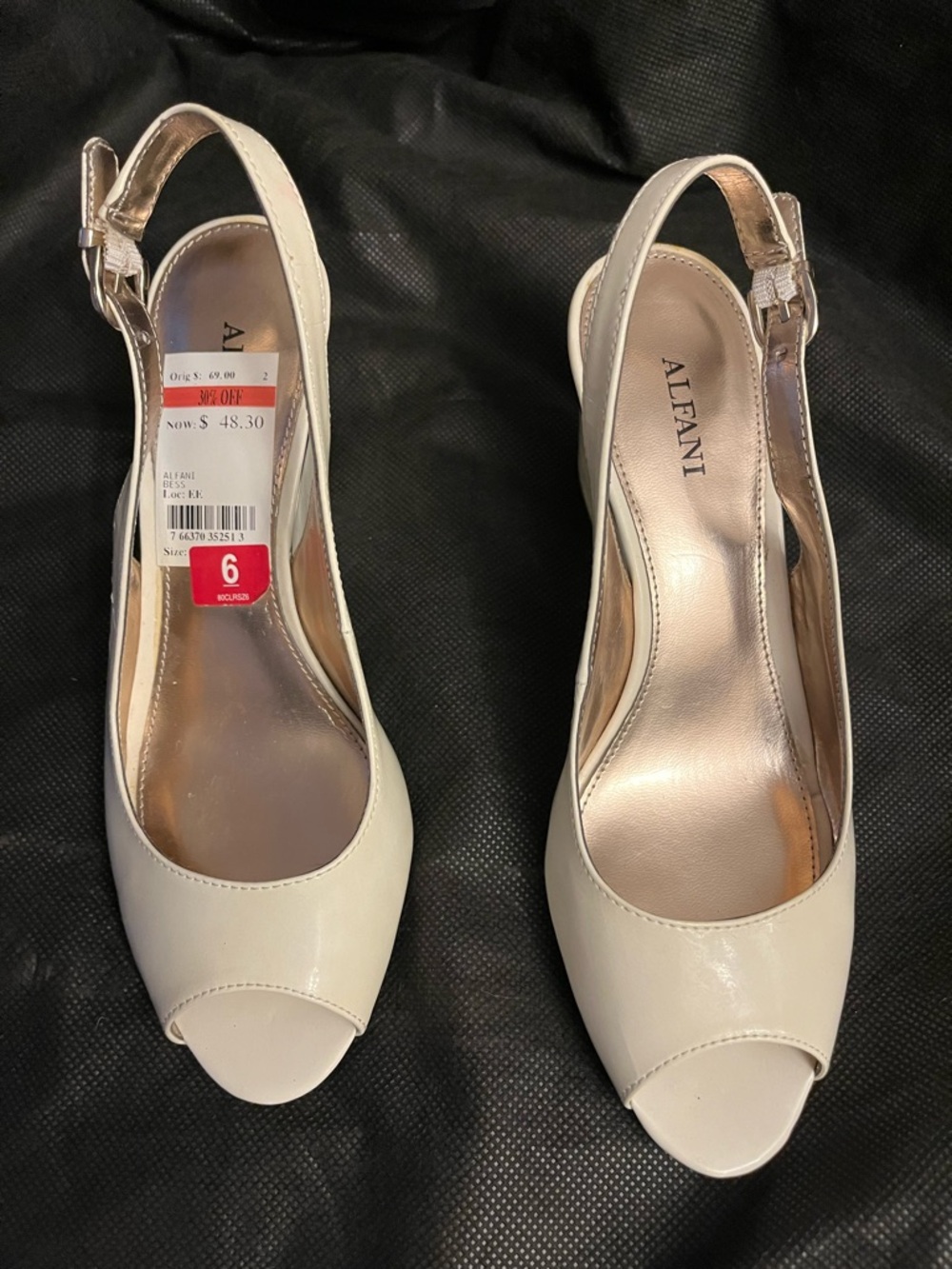 Alfani open toe off white/gold sling back wedge heel size 6 NWTG/CREASE ON SIDE